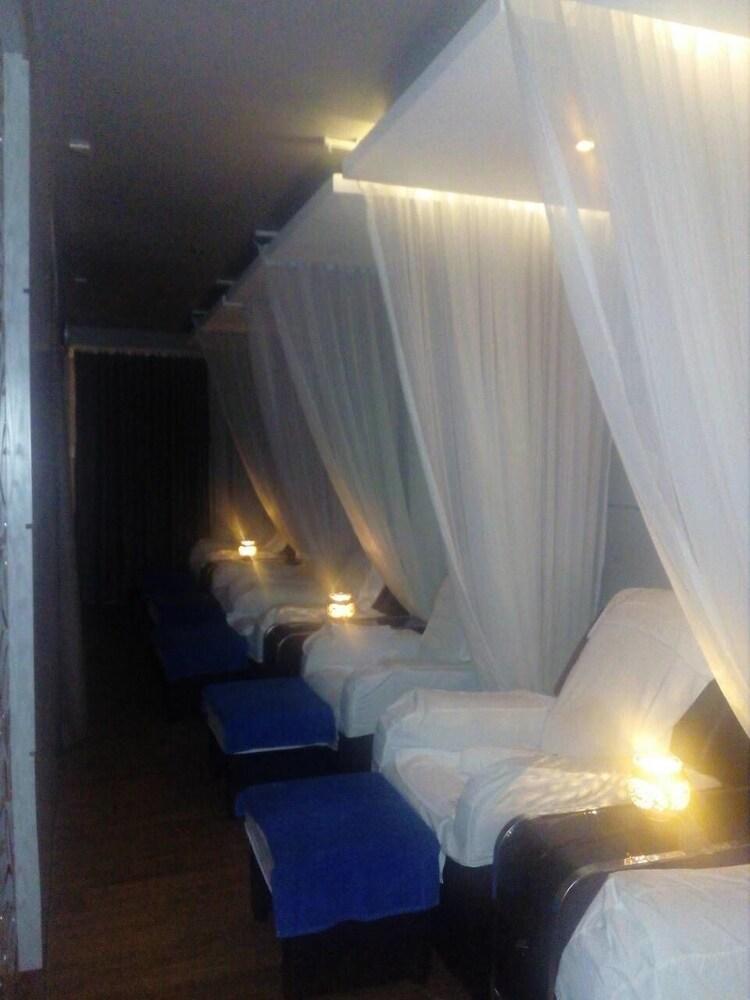 מנילה Rizal Park Hotel מראה חיצוני תמונה